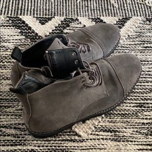 GBX men’s grey shoes